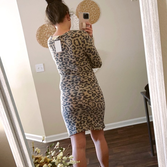 NWT soft mocha & black cheetah spot print mini long sleeve ruched sweater dress - Picture 10 of 10